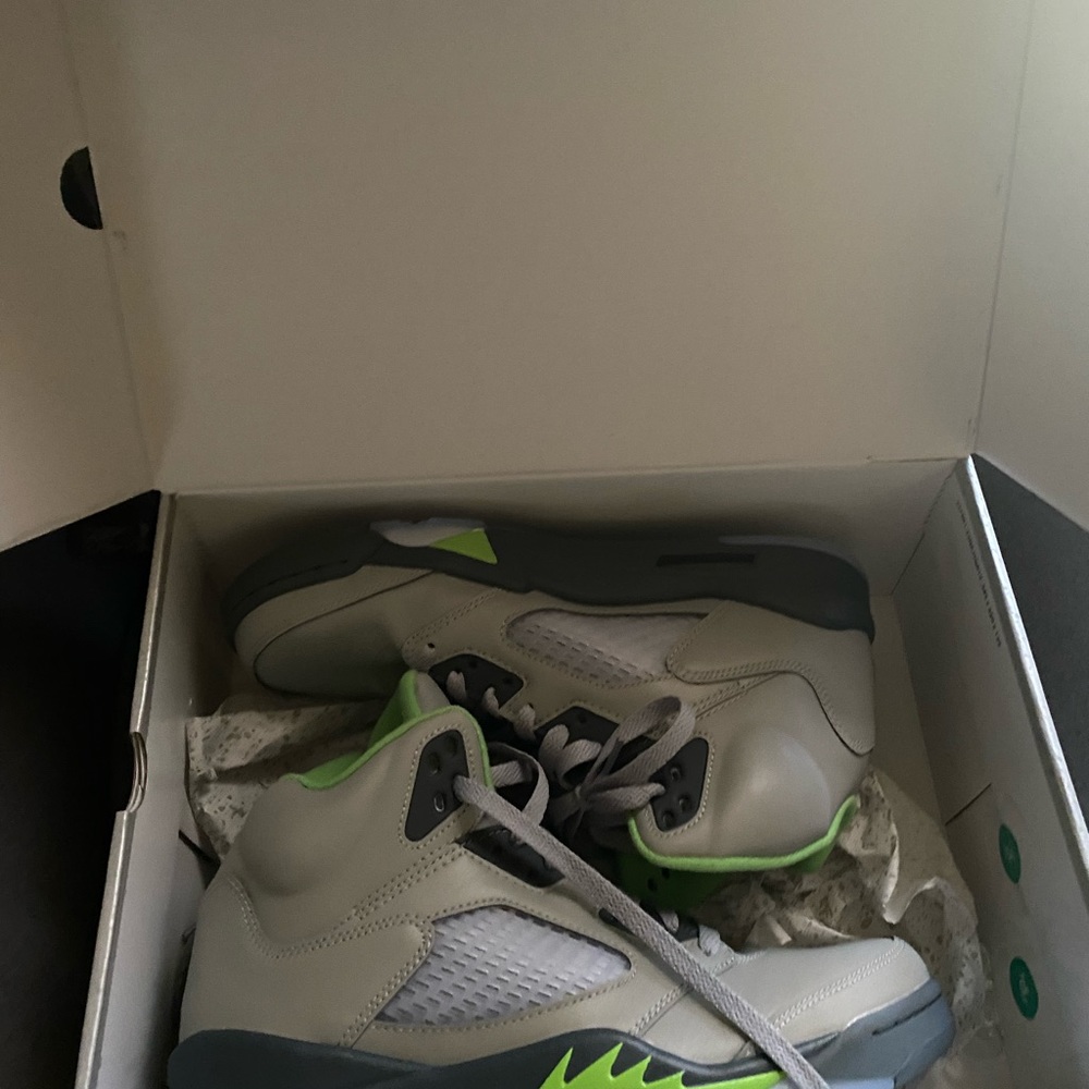 Put Some Fall In Your Step With The Jordan 5 Retr… - image 5